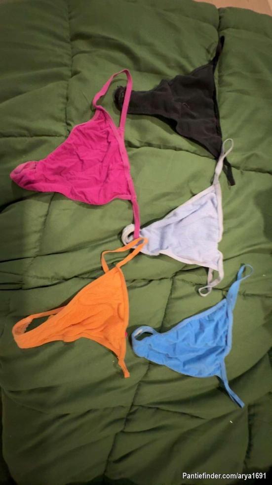 Don’t miss my last panties bundle available for sale😈💕